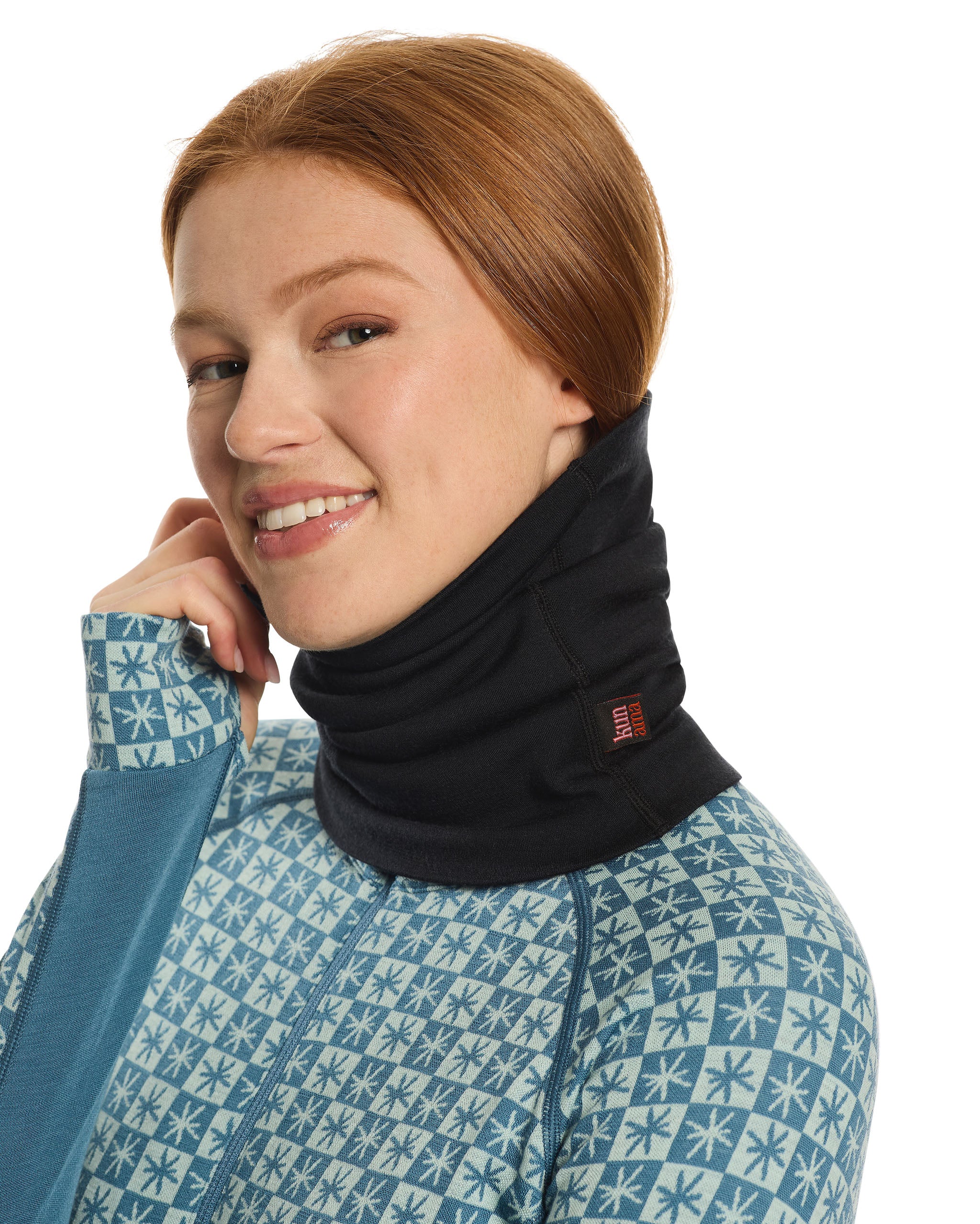 Isla Merino Neck Warmer Jet Black